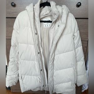 Abercrombie & fitch cream puffer